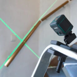 VONROC Kreuzlinienlaser - Grün - Selbstnivellierend - 18 Meter - Inkl. Montagebügel, Aufbewahrungstasche Und Batterien -Angebote Fliesenleger-Werkzeug Store 23425018 3