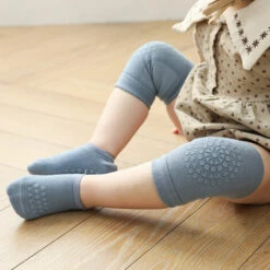 6 Paar Baby-Knieschützer Und 6 Paar Socken Mit Rutschfesten Gummipunkten Für Baby 1-3 Y Triomphe -Angebote Fliesenleger-Werkzeug Store 52901900 4