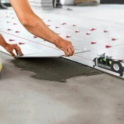 ECHOO 4-in-1-Wasserwaage Mit Kreuzlinien, 9-Zoll-Maßband, Multifunktionslineal, Klein Und Batteriebetrieben, 45° Vertikal Und Horizontal, Selbstnivellierendes Werkzeug -Angebote Fliesenleger-Werkzeug Store 67934747 5